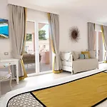 מלון Cala Caterina - Relaxing Escape 4*