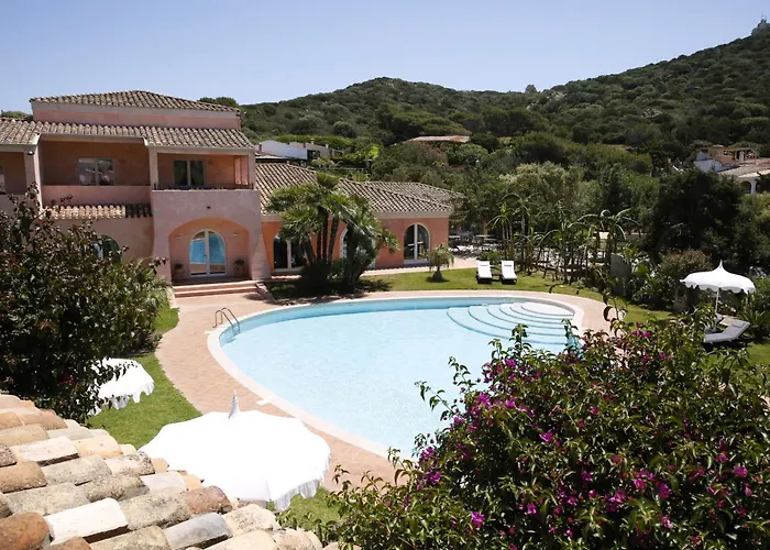 מלון Cala Caterina 4*