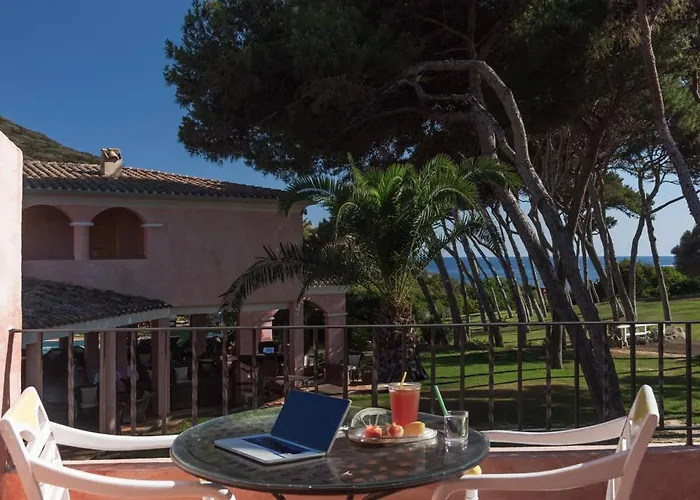 فندق Cala Caterina 4*