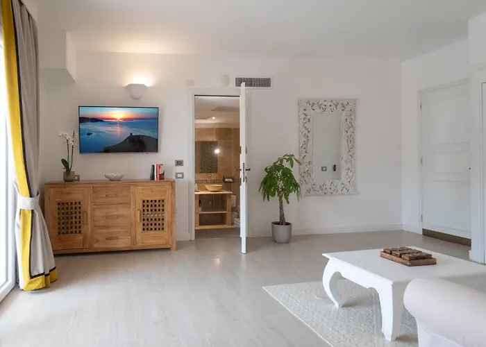 Cala Caterina Hotell 4*