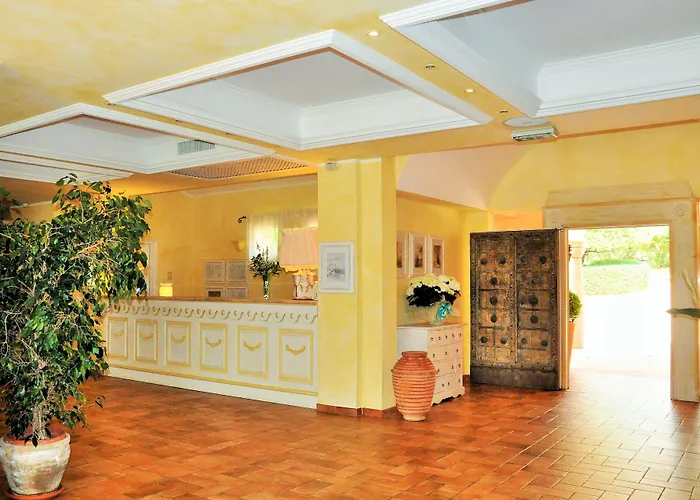 Cala Caterina Hotel 4*